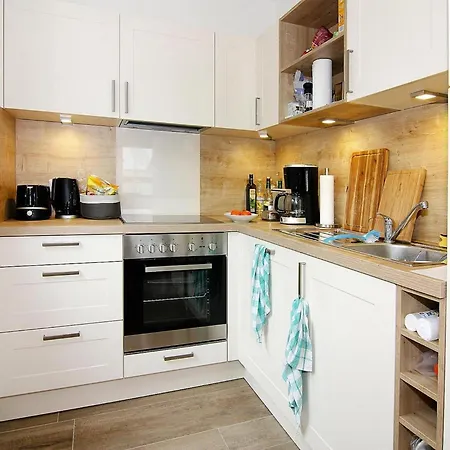 Holiday home Doppelhaushaelfte Sprotte Am Breetzer Bodden In *