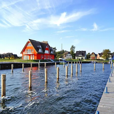 Holiday home Doppelhaushaelfte Sprotte Am Breetzer Bodden In Vieregge
