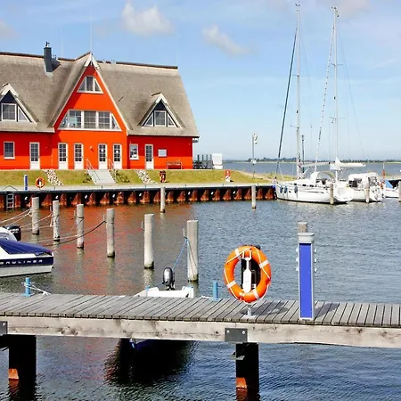 Holiday home Doppelhaushaelfte Sprotte Am Breetzer Bodden In *